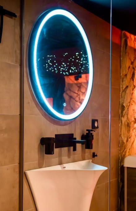 Nuxia Suites&spa L'avolupte *